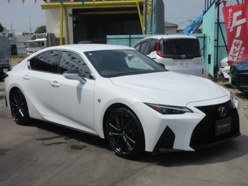 LEXUS IS