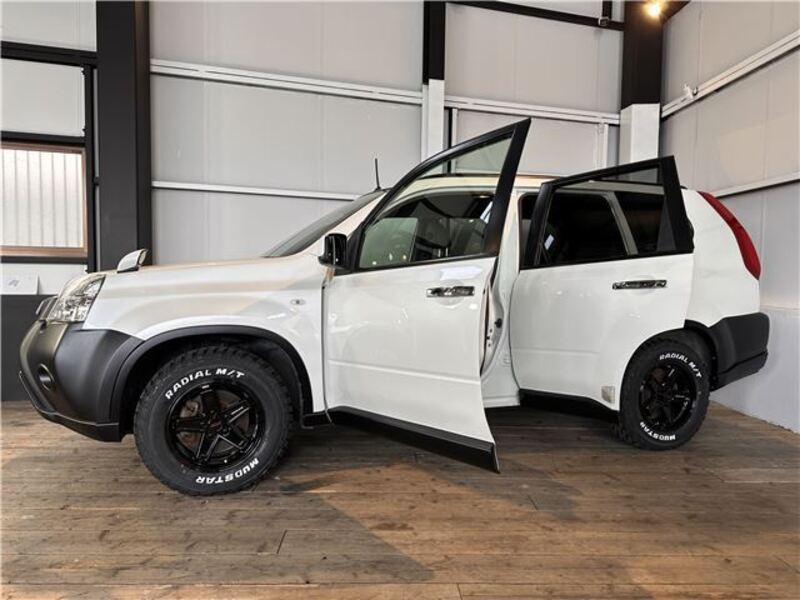 X-TRAIL