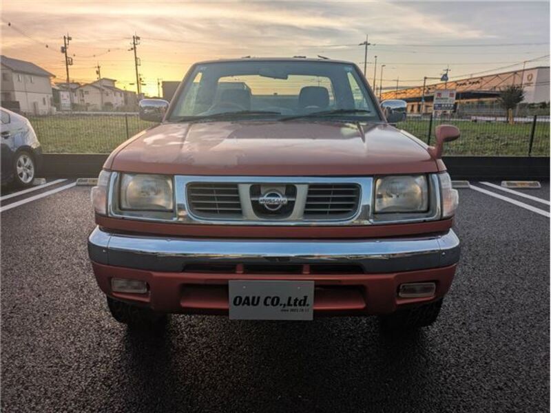 DATSUN PICKUP