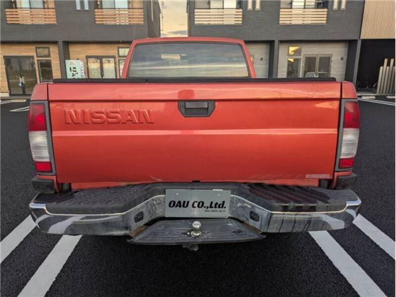 DATSUN PICKUP