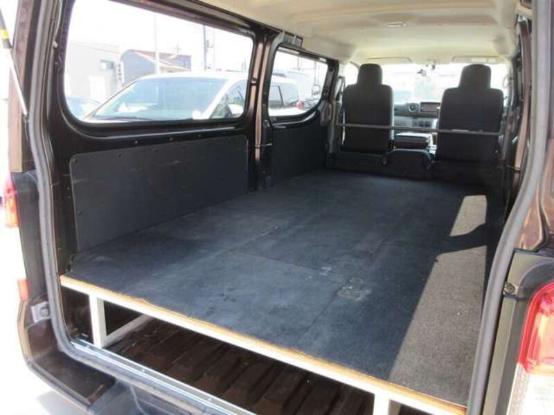 NV350 CARAVAN