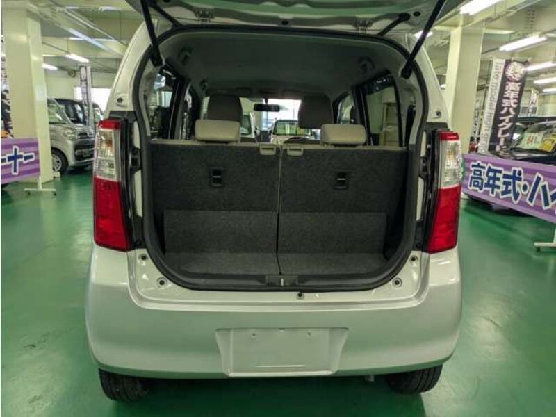 WAGON R