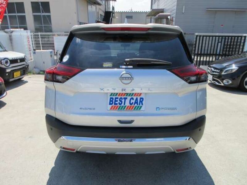 X-TRAIL