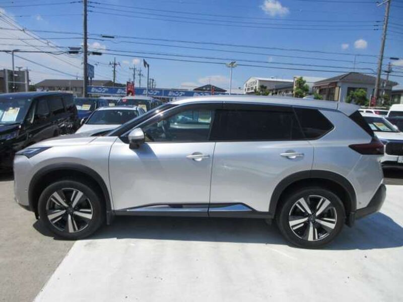 X-TRAIL