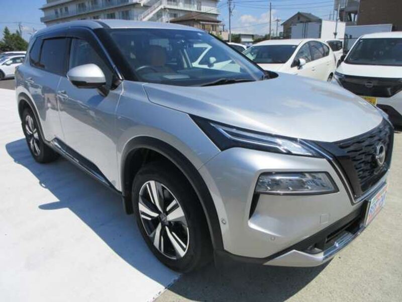 X-TRAIL
