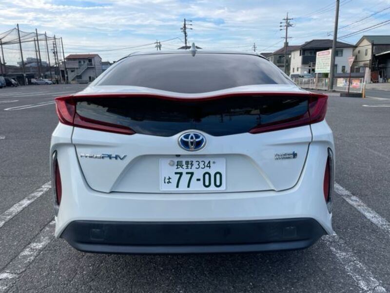 PRIUS PHV
