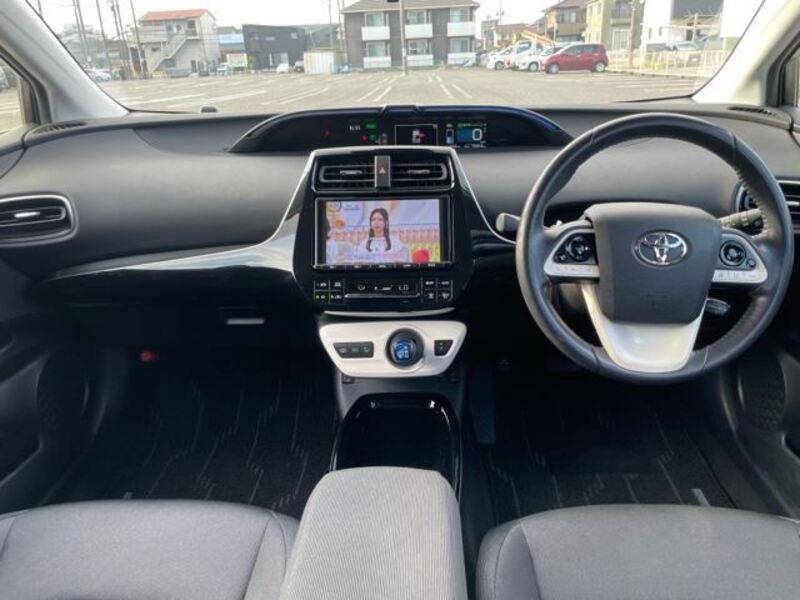 PRIUS PHV