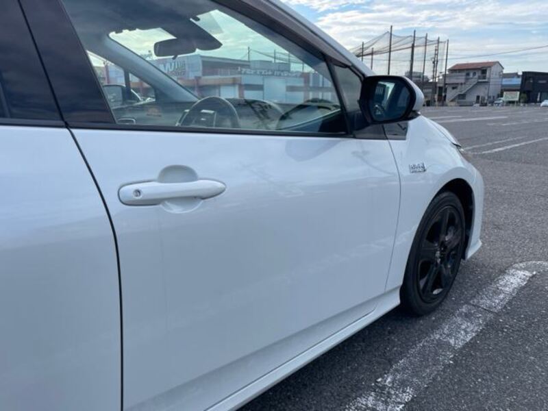 PRIUS PHV