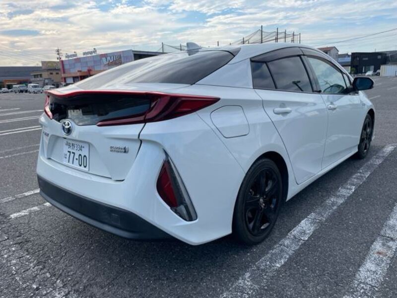 PRIUS PHV