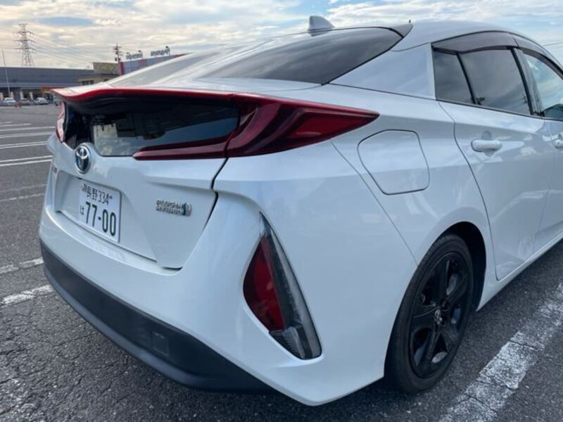 PRIUS PHV