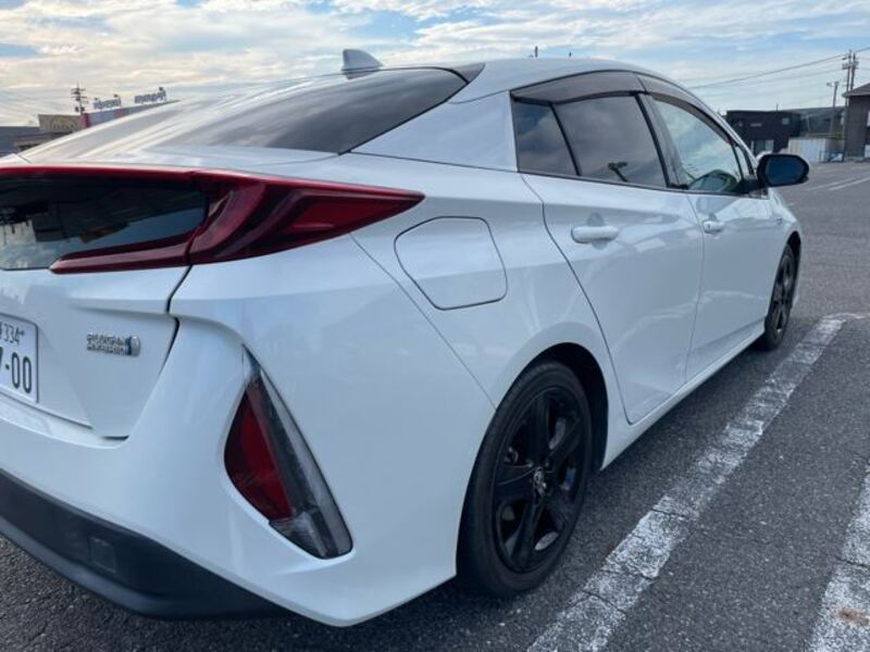 PRIUS PHV