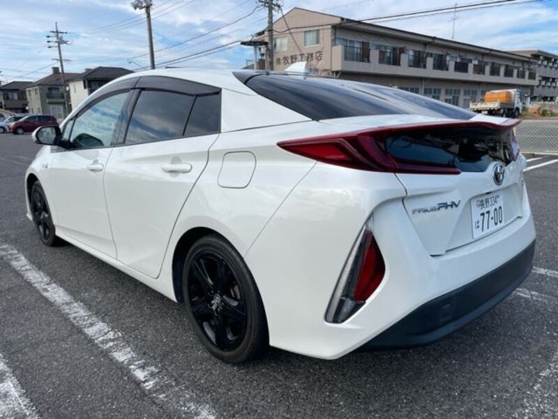 PRIUS PHV