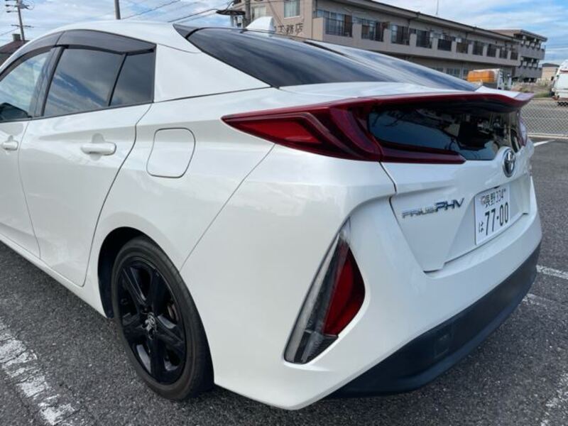 PRIUS PHV