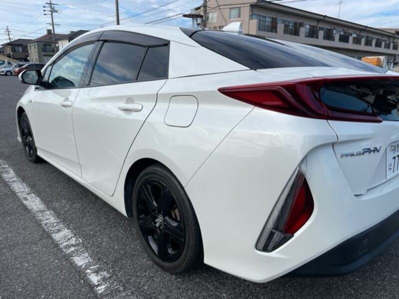 PRIUS PHV
