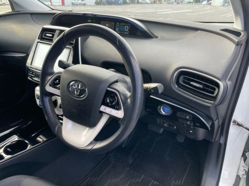 PRIUS PHV