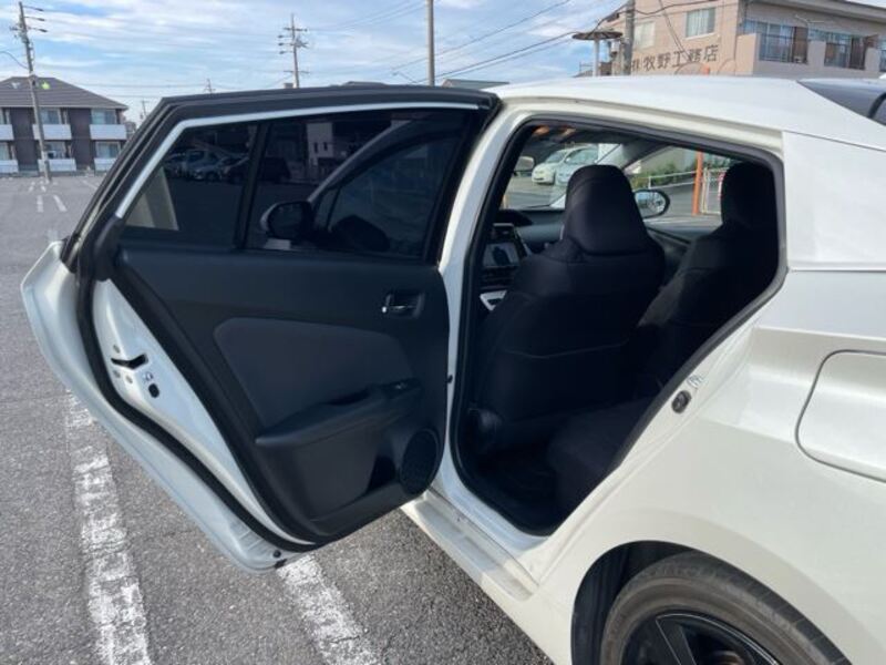 PRIUS PHV
