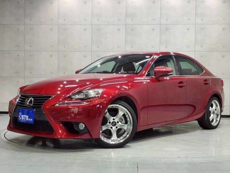 LEXUS IS