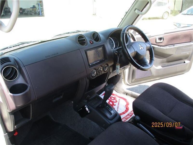 PAJERO MINI