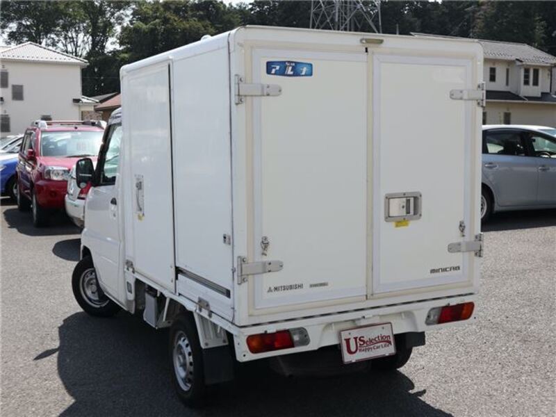 CLIPPER TRUCK