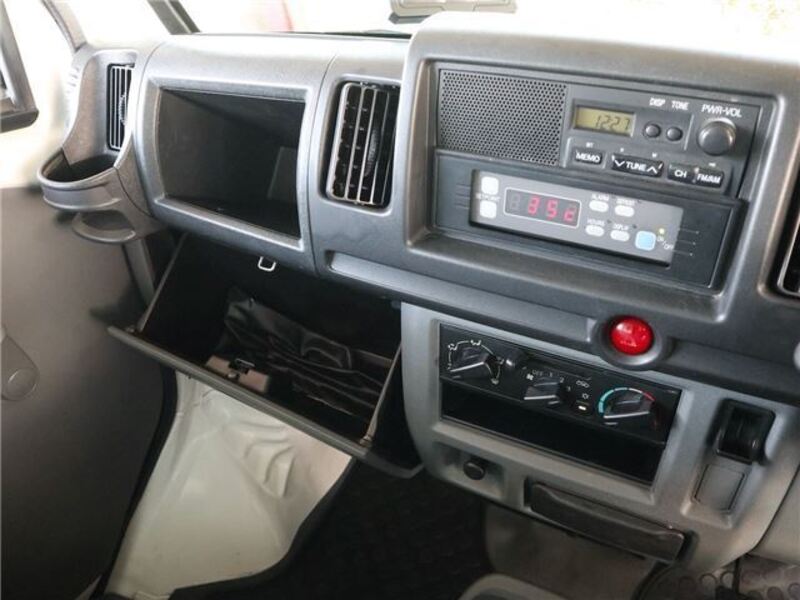 CLIPPER TRUCK