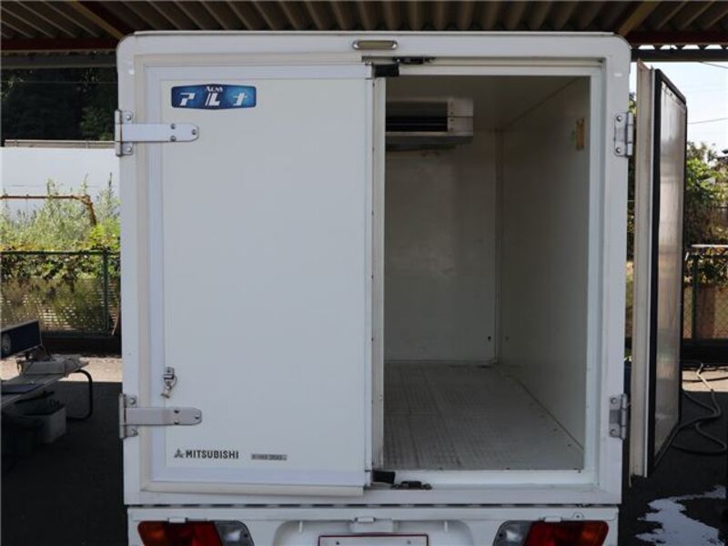 CLIPPER TRUCK