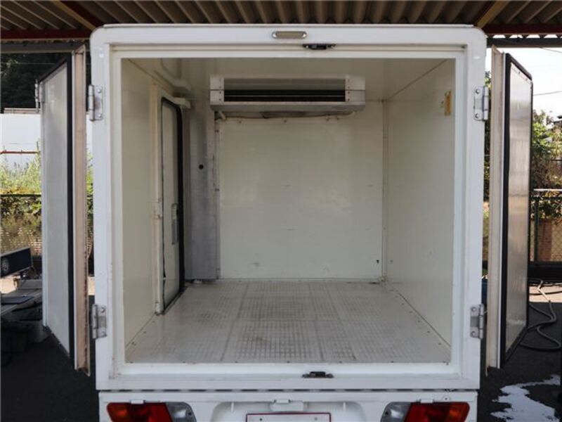 CLIPPER TRUCK