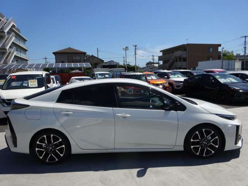 PRIUS PHV