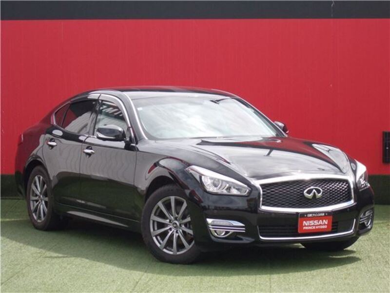 NISSAN FUGA