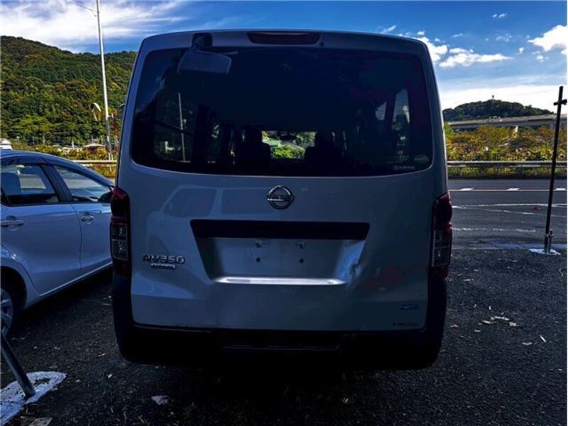 NV350 CARAVAN