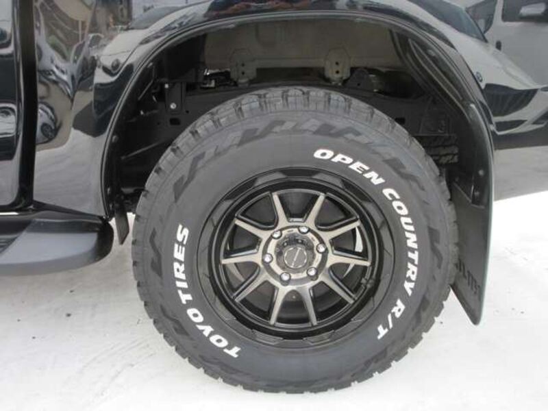 HILUX