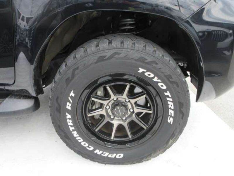 HILUX