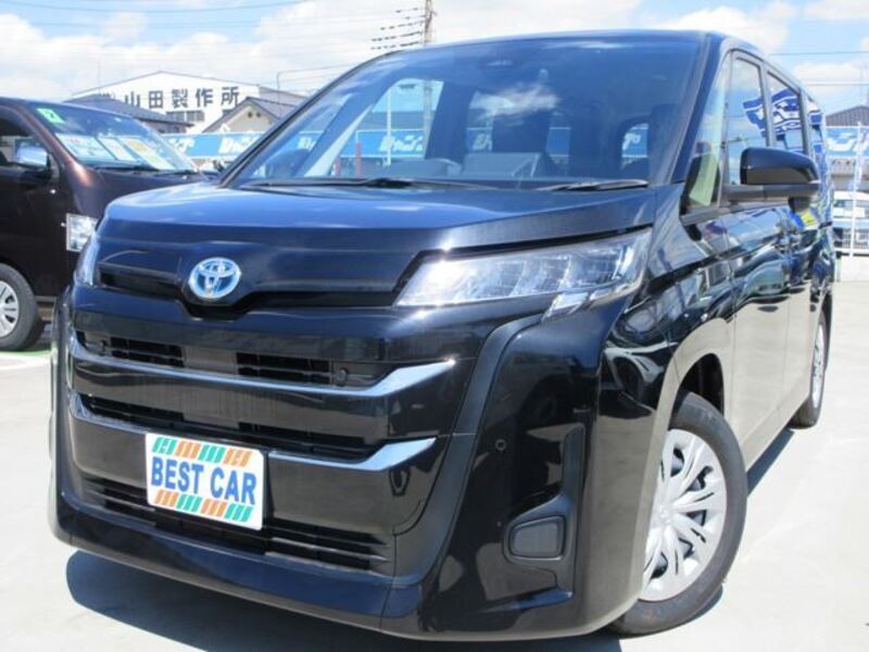 TOYOTA NOAH