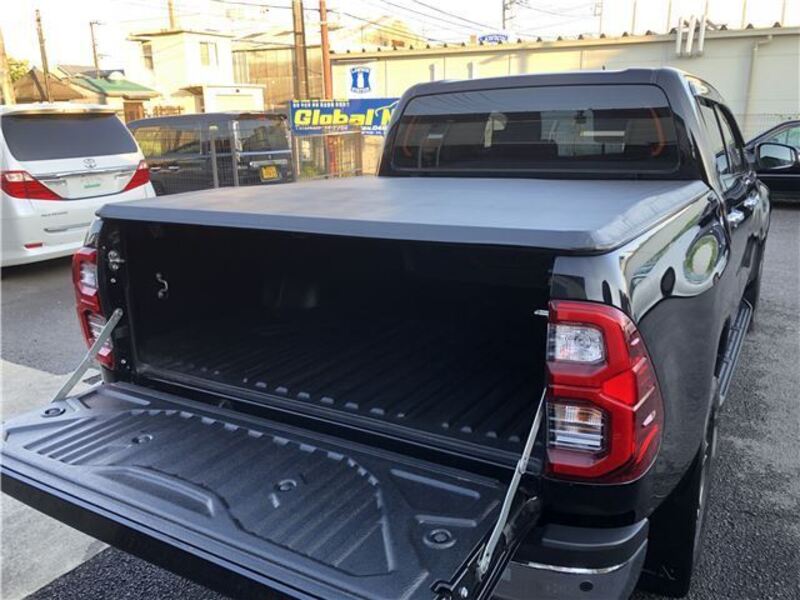 HILUX