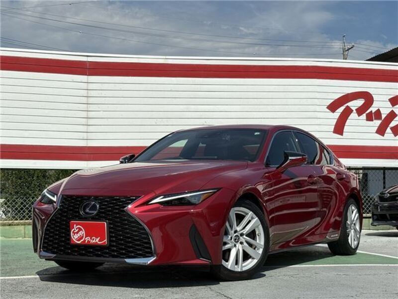 LEXUS IS