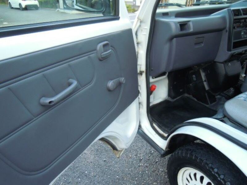 MINICAB TRUCK