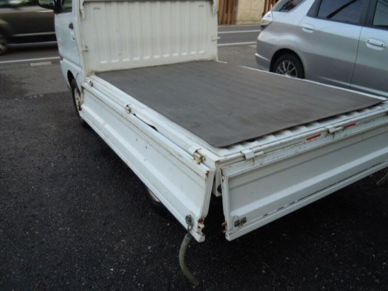 MINICAB TRUCK