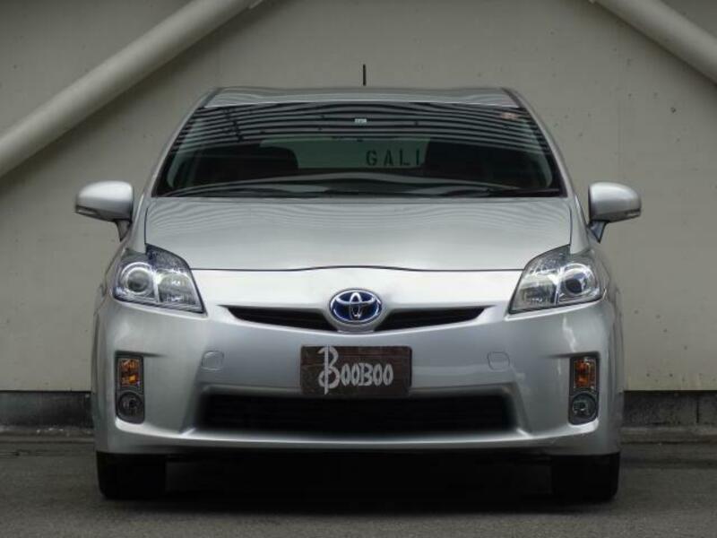 PRIUS-11