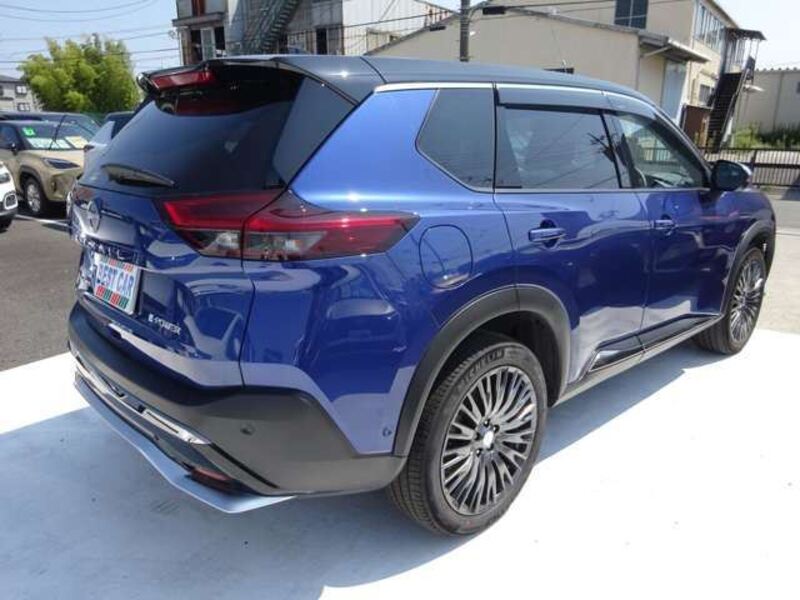 X-TRAIL