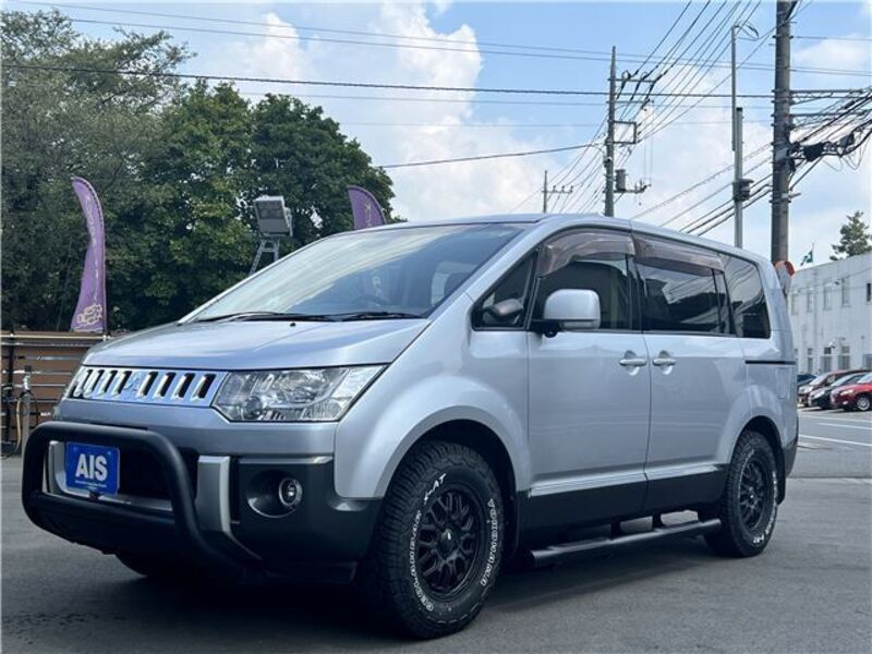 MITSUBISHI DELICA D5