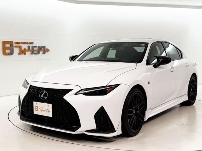 LEXUS IS