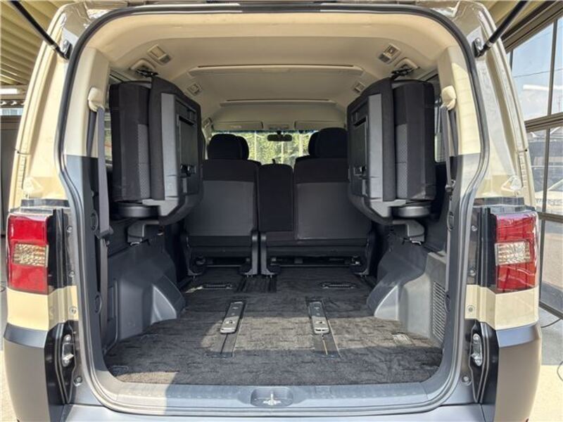DELICA D5
