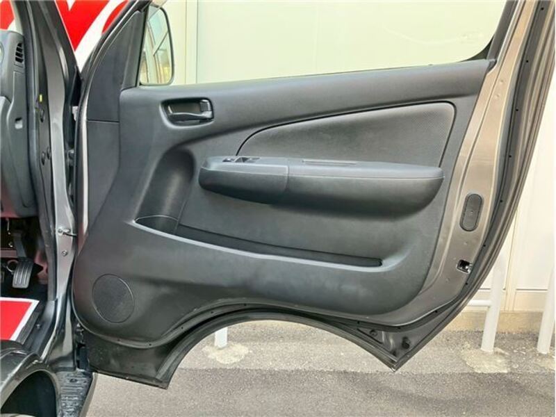 CARAVAN VAN