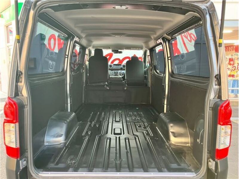 CARAVAN VAN