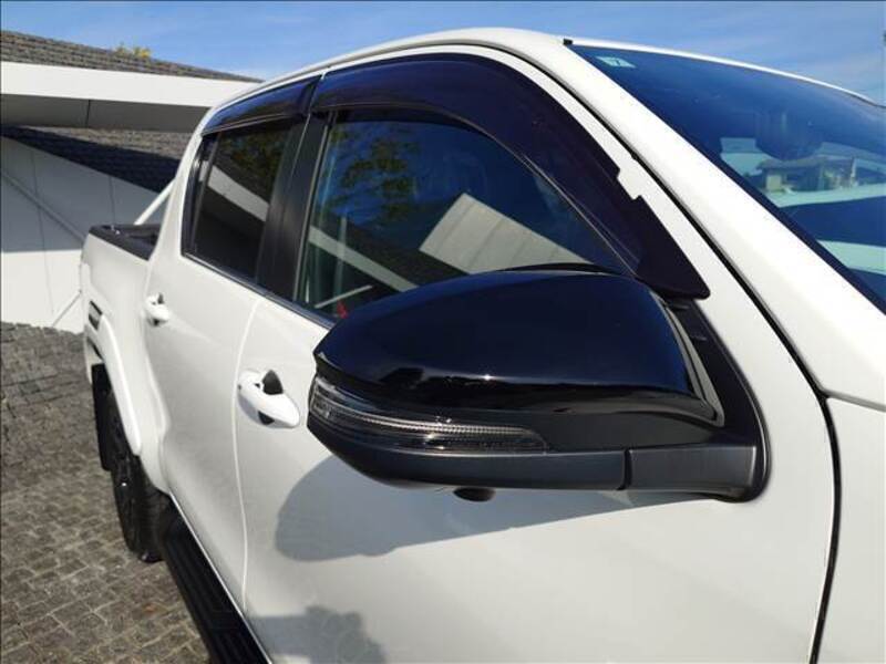 HILUX