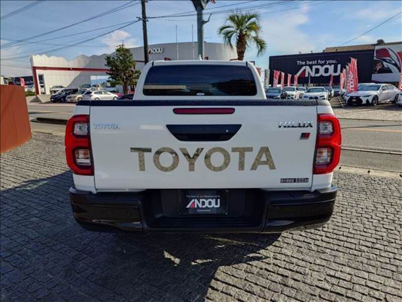 HILUX
