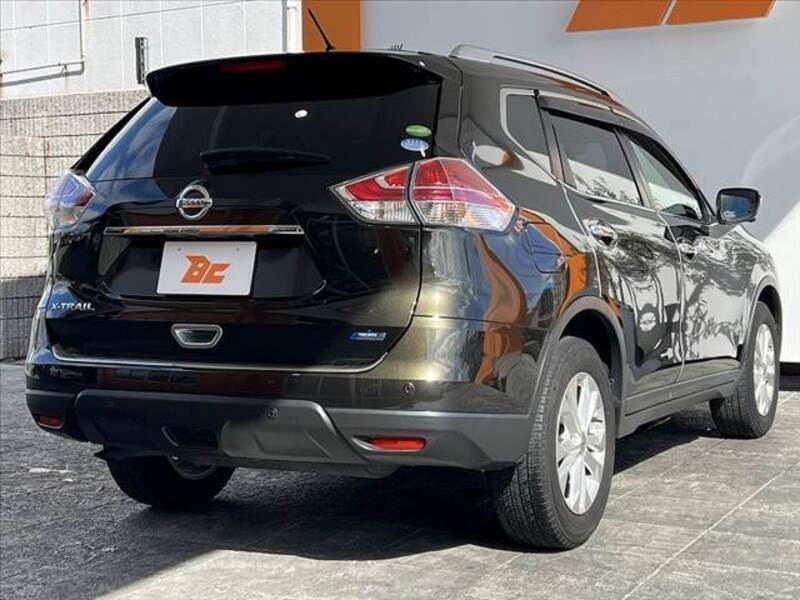 X-TRAIL