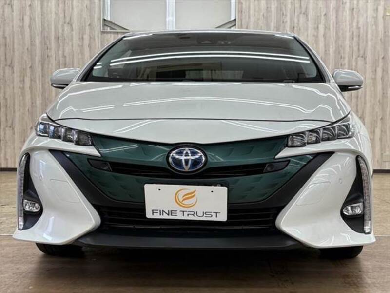 PRIUS PHV