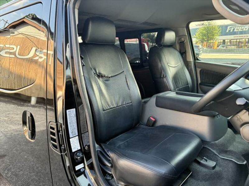 NV350 CARAVAN
