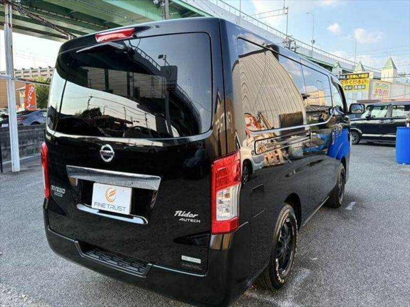 NV350 CARAVAN