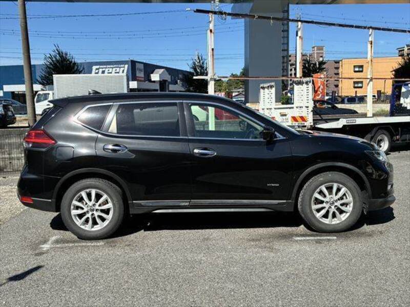 X-TRAIL